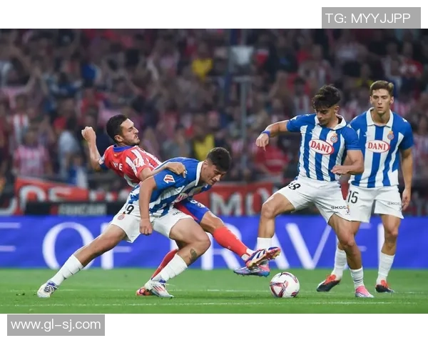 西班牙人对阵中国队的精彩较量展现足球魅力与文化交流 西班牙人对阵中国队的精彩较量展现足球魅力与文化交流