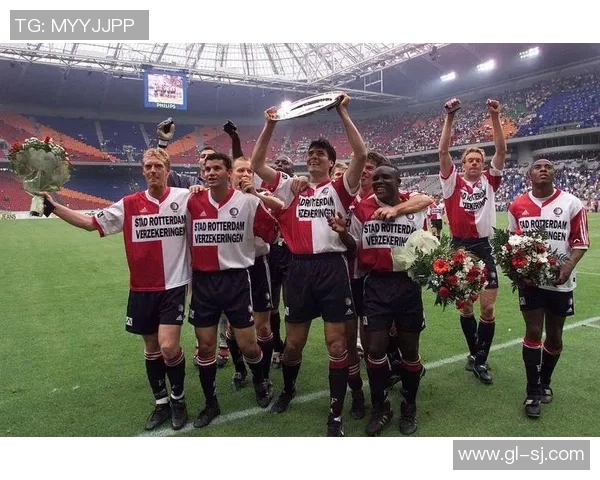 008莱红牛迎战马竞激情对决谁能在欧战中笑到最后