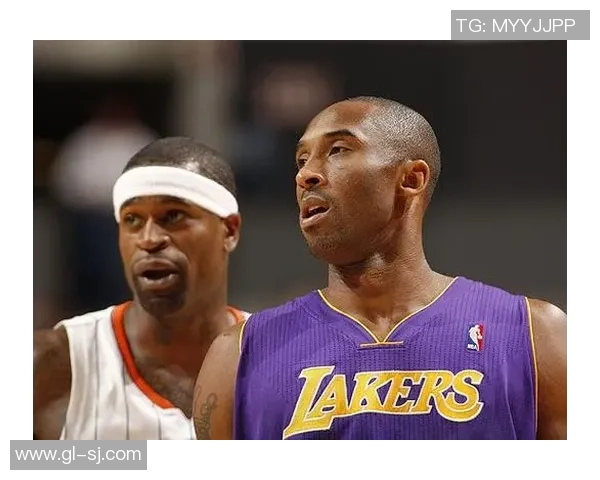 2011年湖人与山猫激战回顾：经典对决与精彩瞬间的深度分析